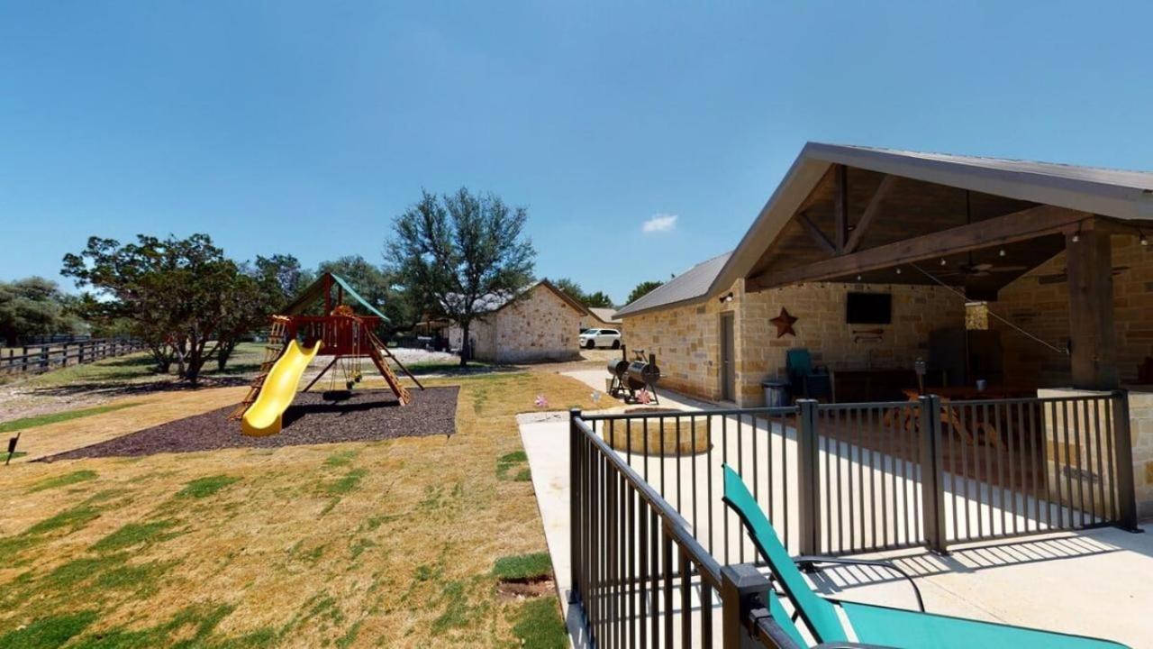 Heartstone Lodge Concan Exterior foto
